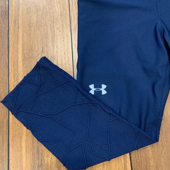 NWT Under Armour Capri Legging - Picture 5 of 10